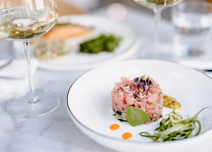 Otel The Flag West M. 4*