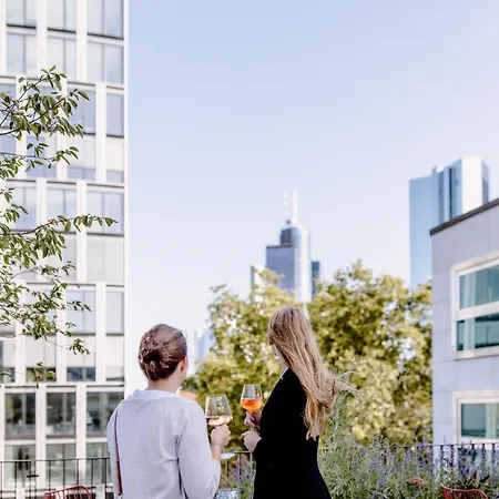 מלון The Flag West M. 4*