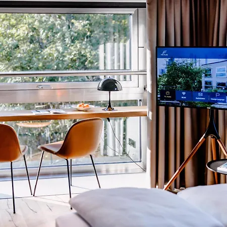 The Flag West M. 4* פרנקפורט