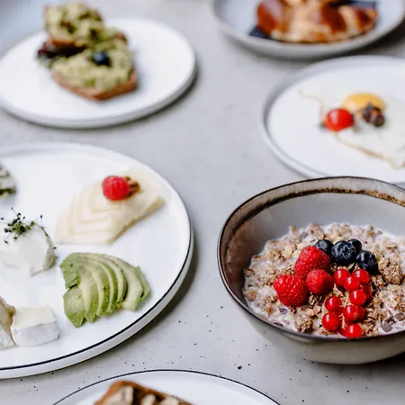 מלון The Flag West M. 4*