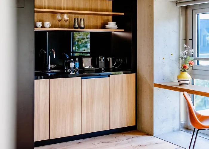 Hotel The Flag West M. 4*