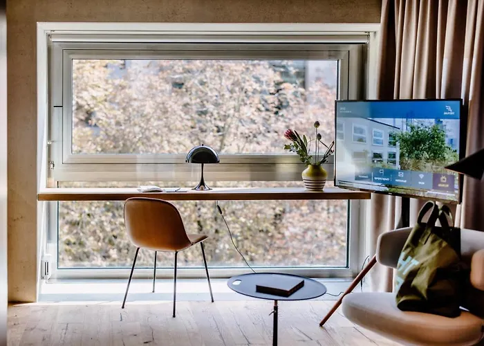 酒店 The Flag West M.