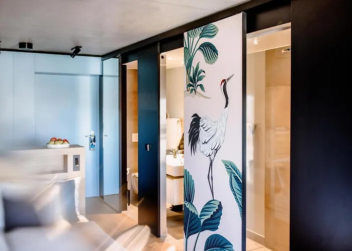 Hotel The Flag West M. 4*