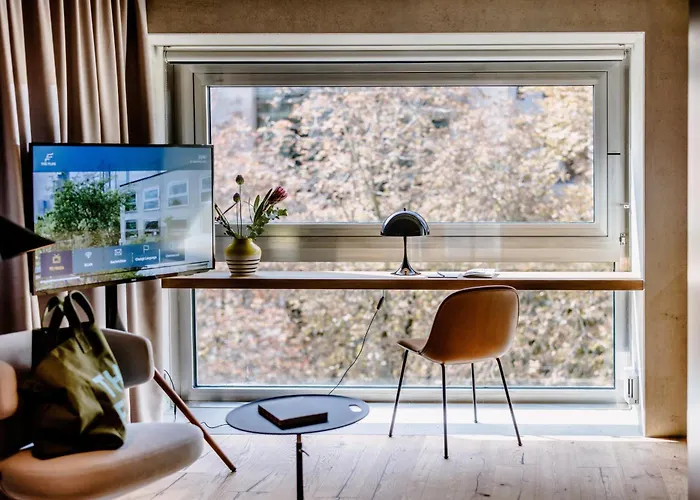 Hotel The Flag West M. 4*