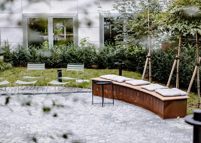 酒店 The Flag West M.