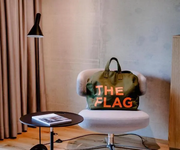 Hotel The Flag West M. 4*