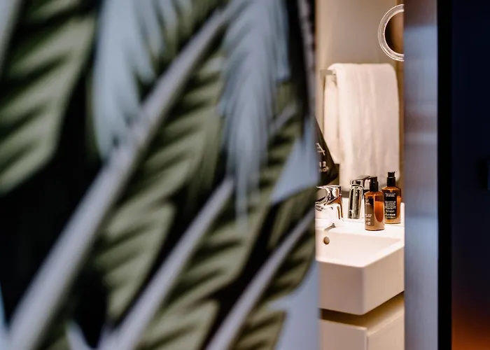 The Flag West M. Hotel 4*